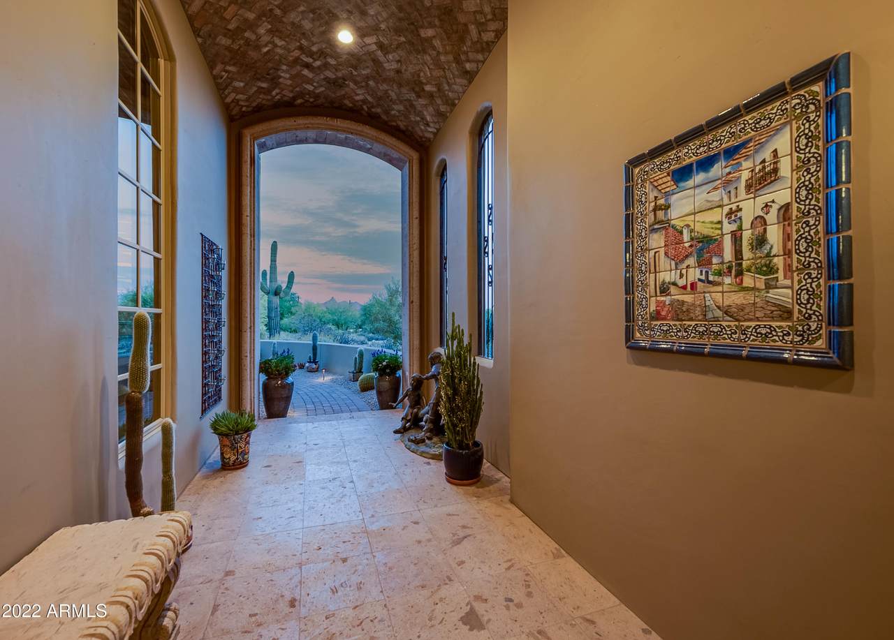 8400 Dixileta Drive - Photo 1