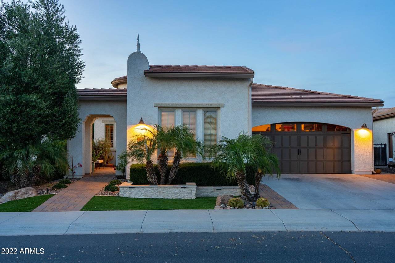 870 Laddoos Avenue - Photo 1