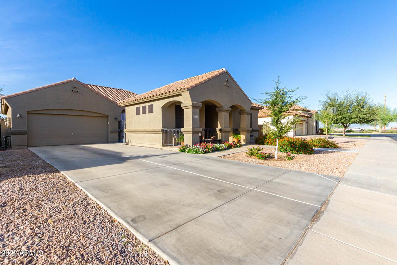 21556 Saddle Court - Photo 1