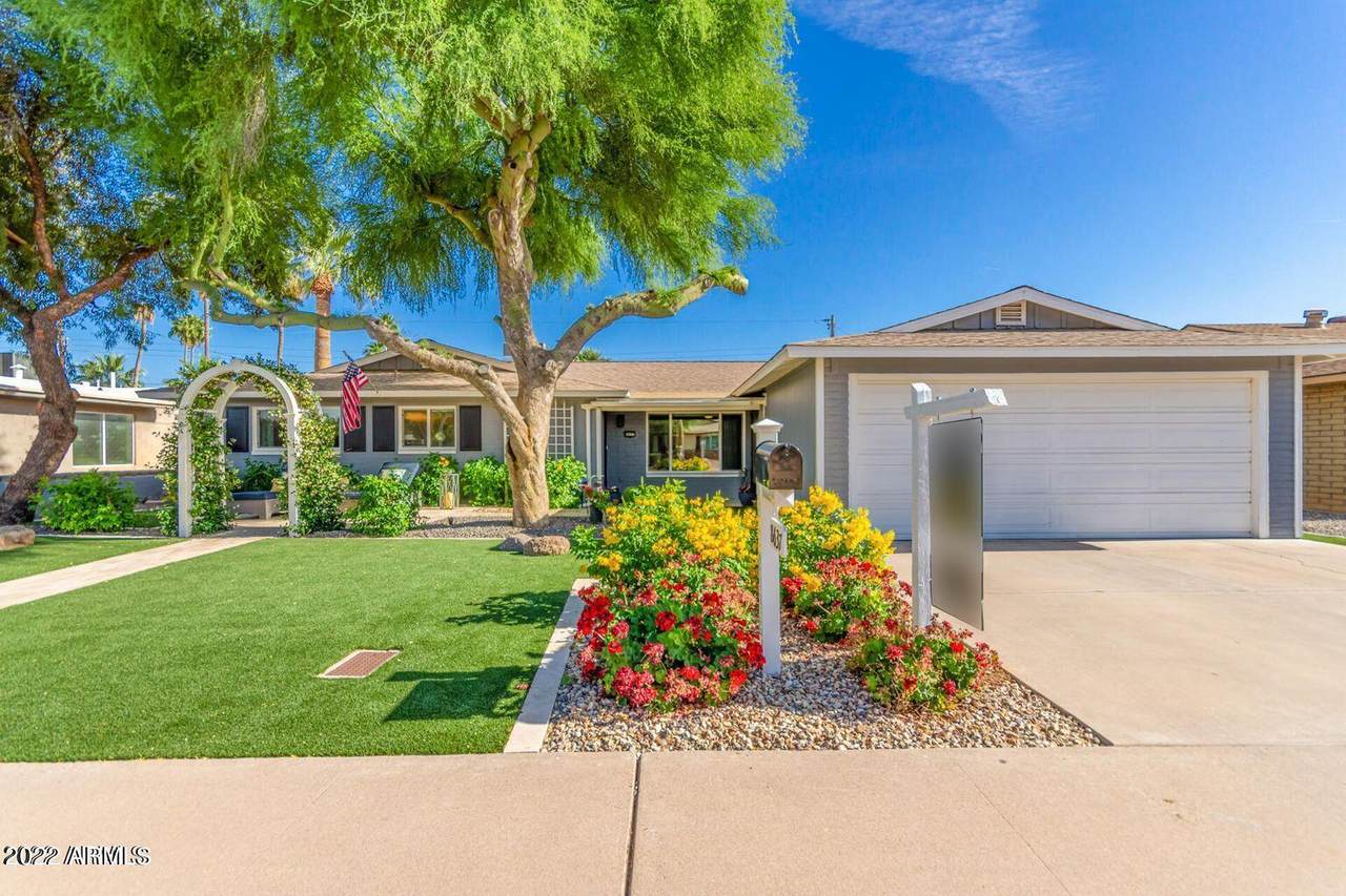 8637 Sandalwood Drive - Photo 1