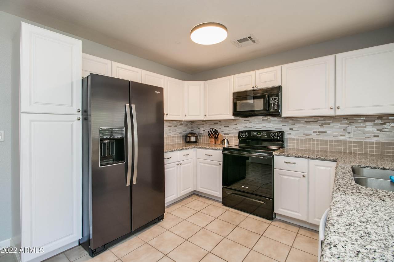 1414 Runion Drive - Photo 1