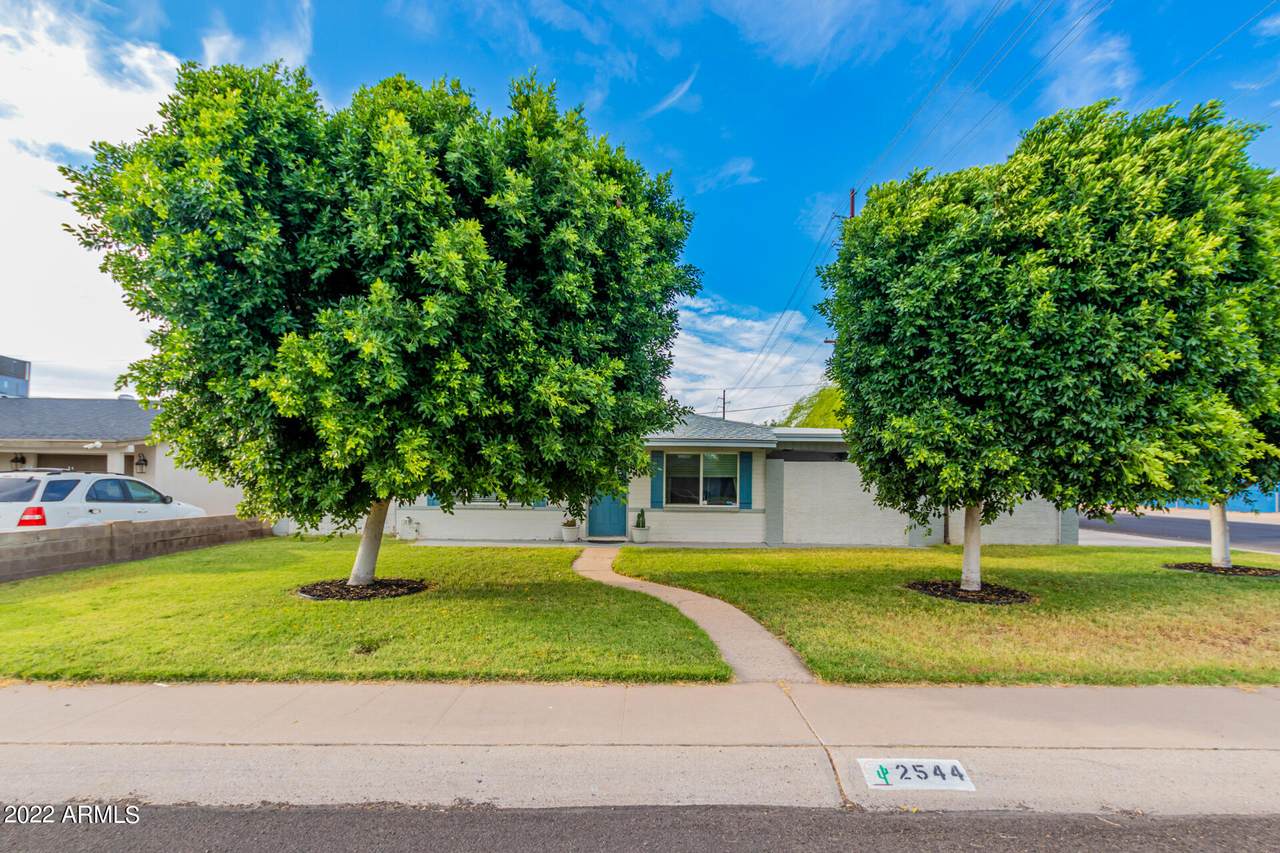 2544 Meadowbrook Avenue - Photo 1