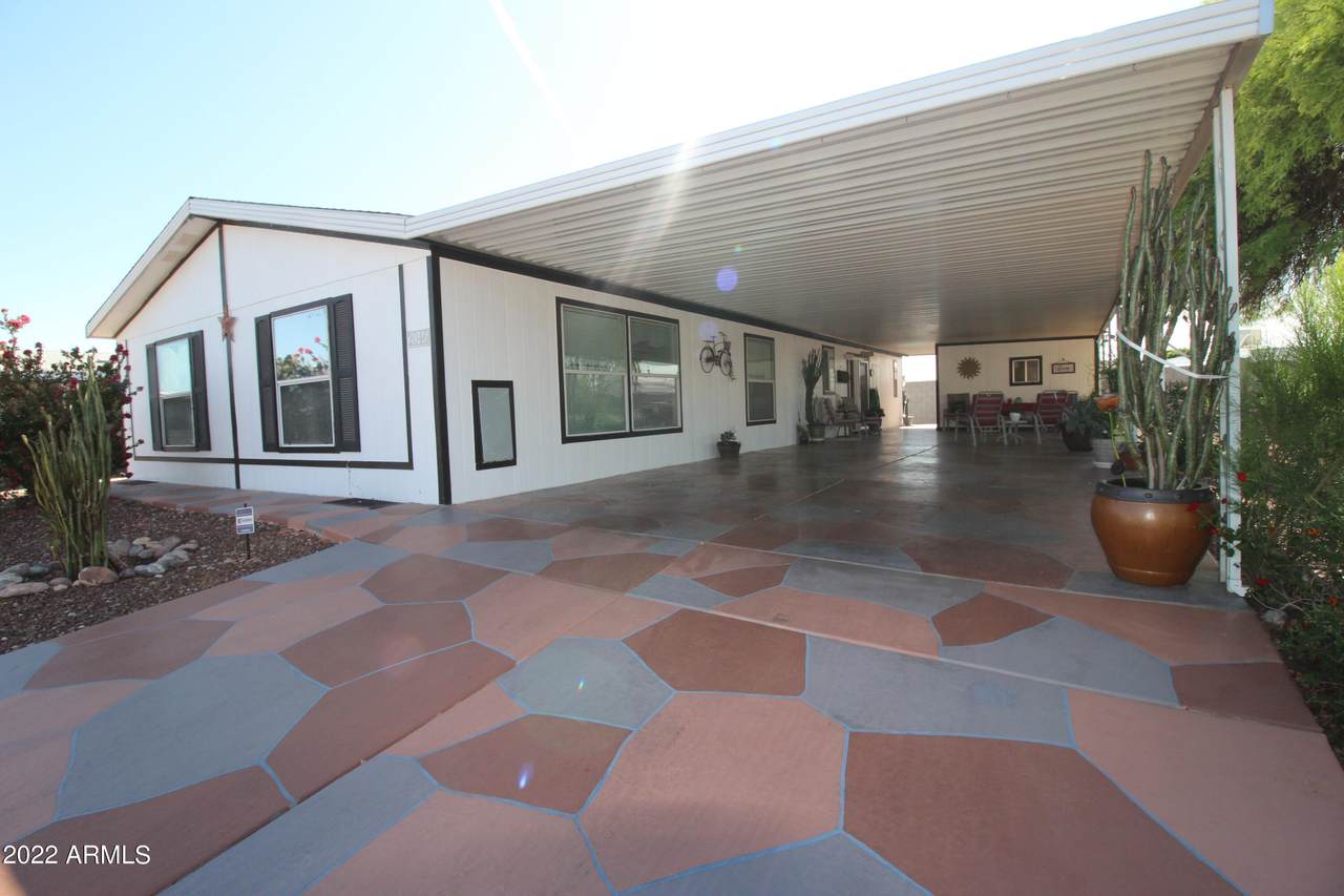 2046 26TH Circle - Photo 1