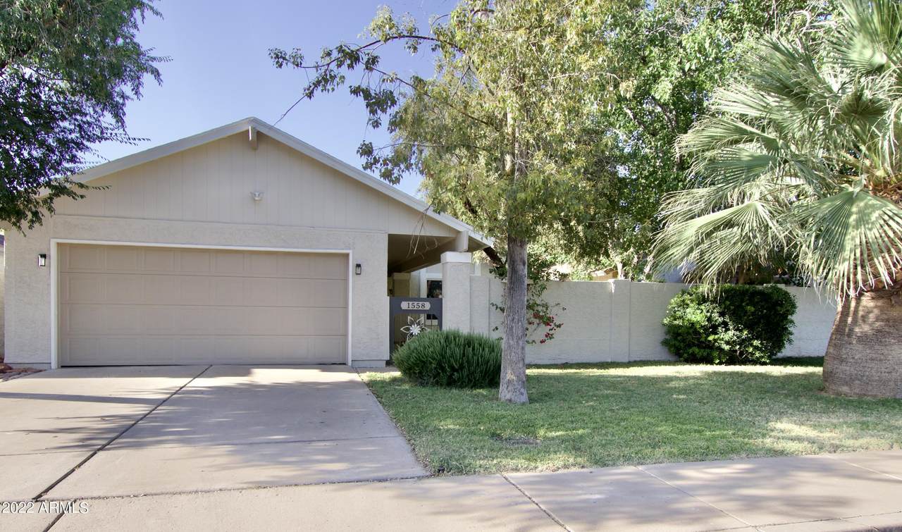1558 Jacinto Avenue - Photo 1