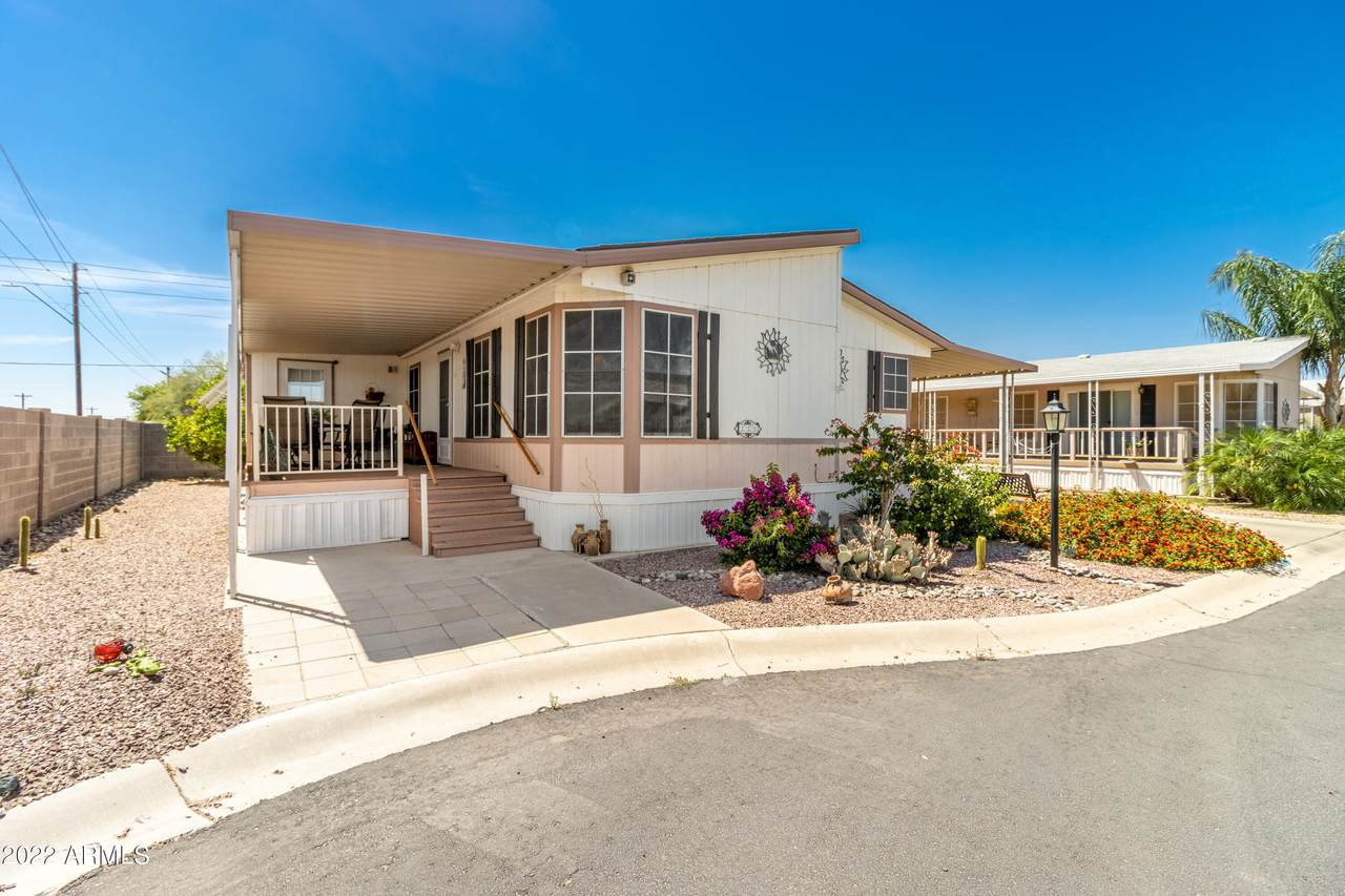 450 Sunwest Drive - Photo 1