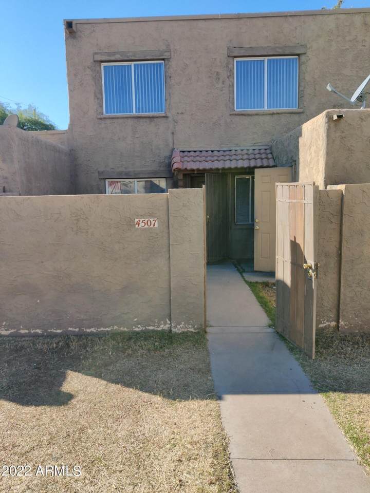 4507 Pueblo Avenue - Photo 1