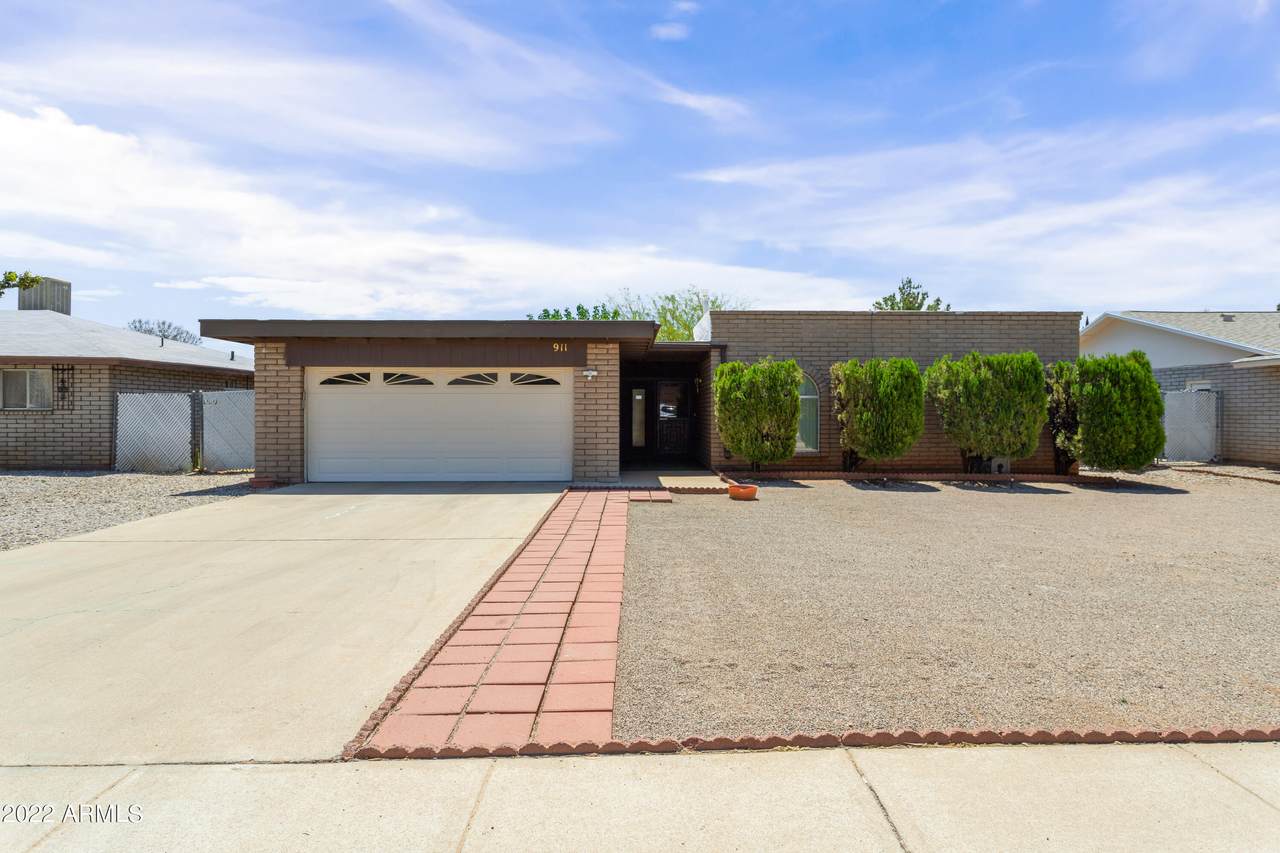 911 Palo Verde Drive - Photo 1