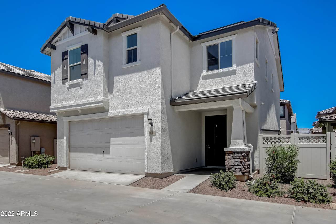 884 Pheasant Drive - Photo 1