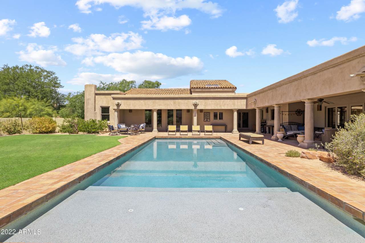 6001 Donna Circle - Photo 1