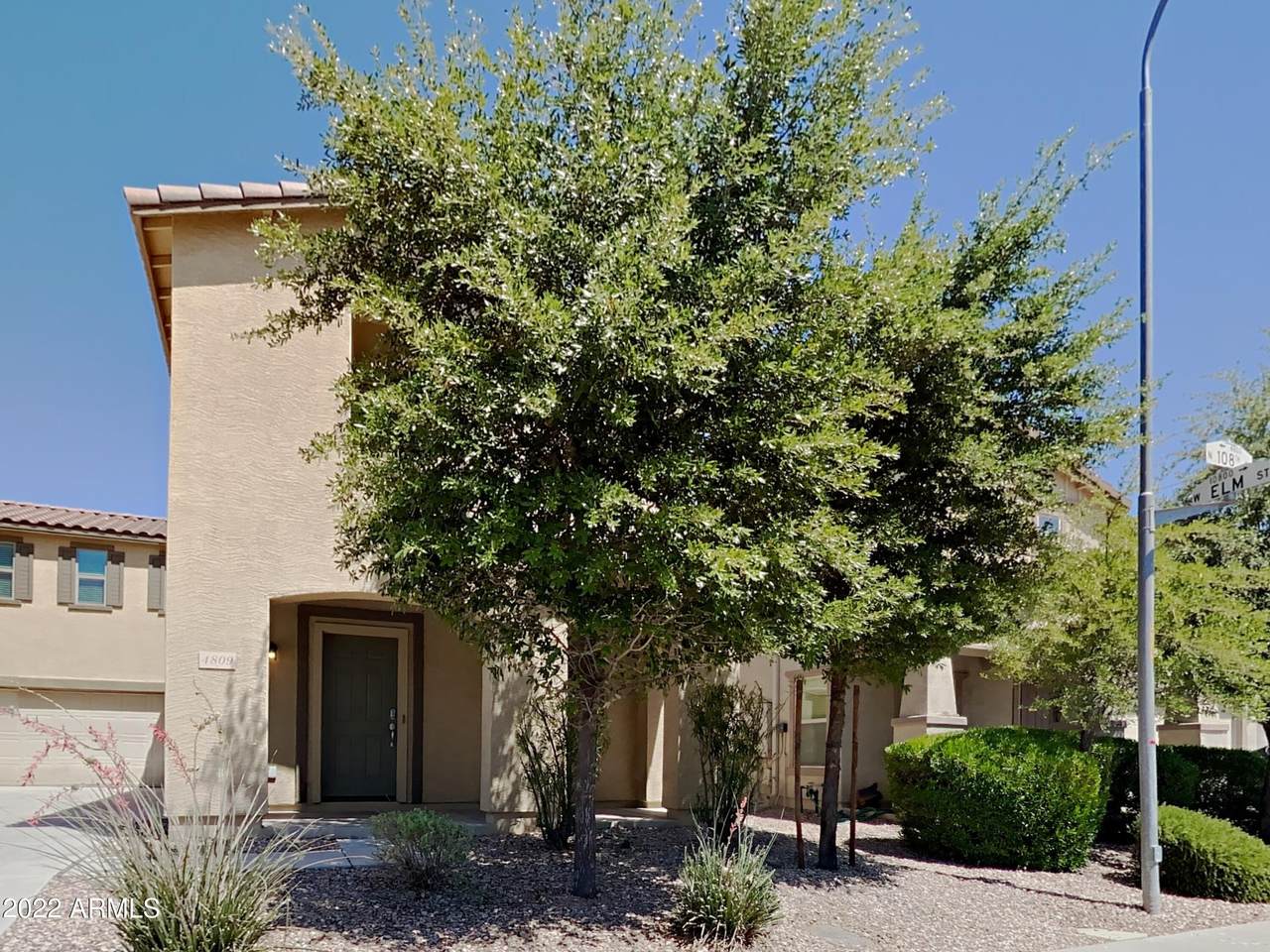 4809 108TH Avenue - Photo 1