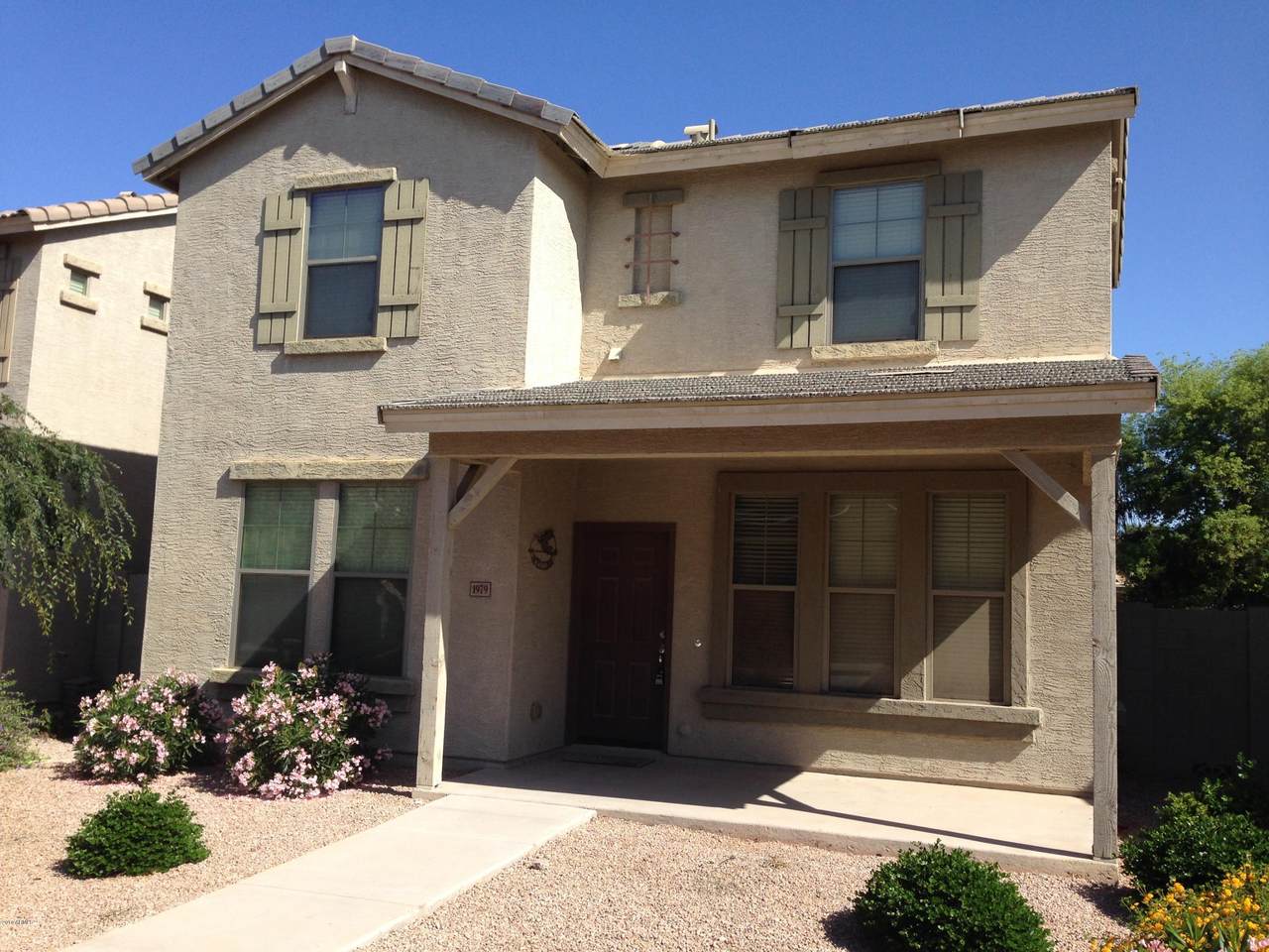 1979 Oxford Lane - Photo 1