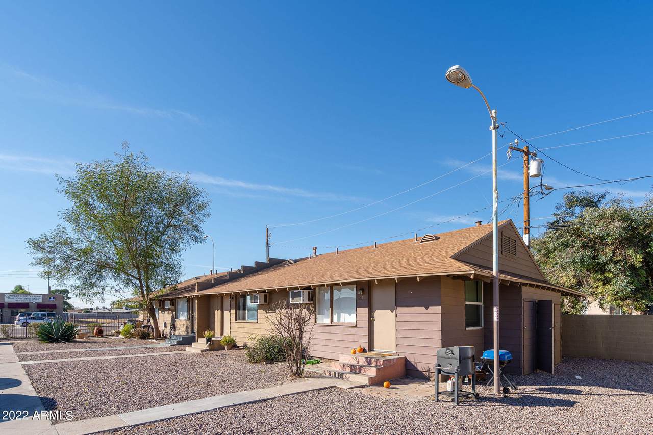 864 Chandler Boulevard - Photo 1