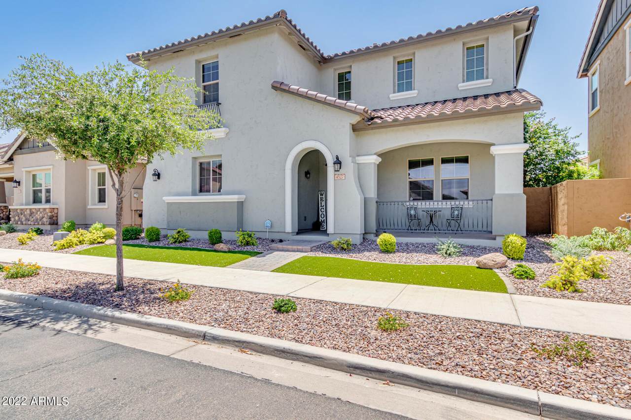 4527 Skousen Street - Photo 1