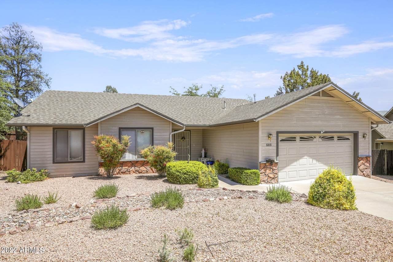 605 Blue Spruce Road - Photo 1