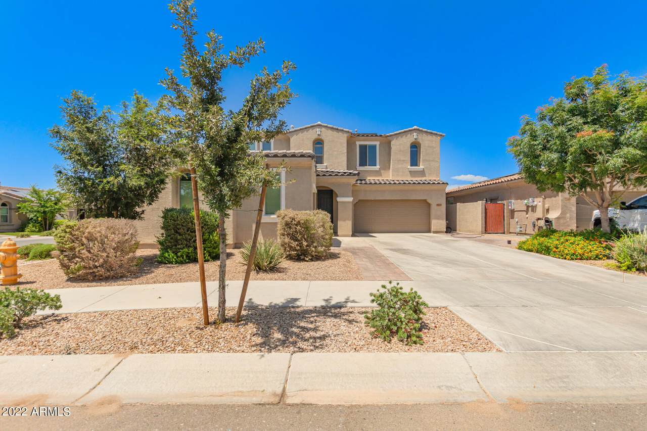 22452 Avenida Del Valle - Photo 1