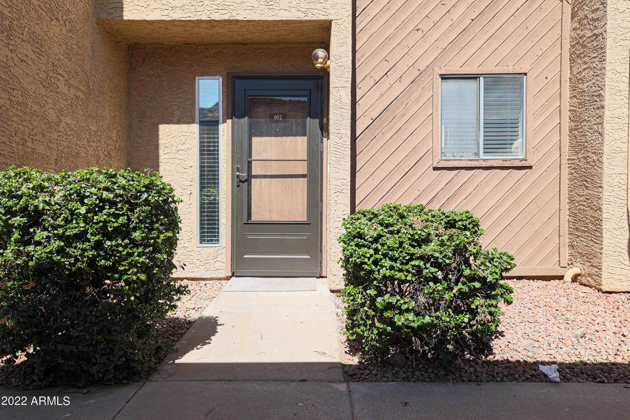1601 Sunnyside Drive - Photo 1