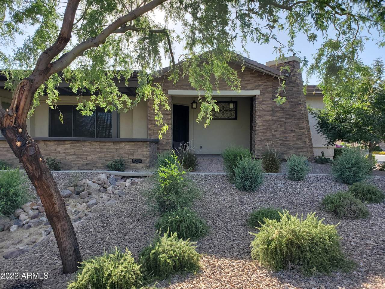 10118 Tupelo Avenue - Photo 1