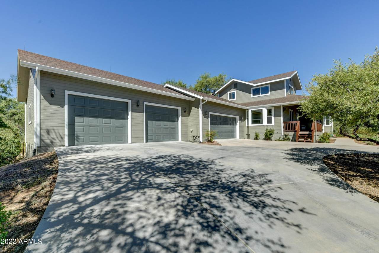 8450 Valley Oak Drive - Photo 1