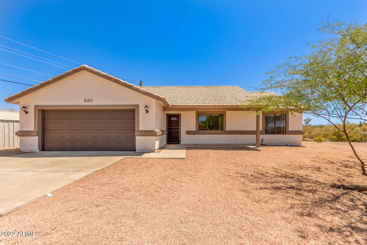 885 Starr Road - Photo 1
