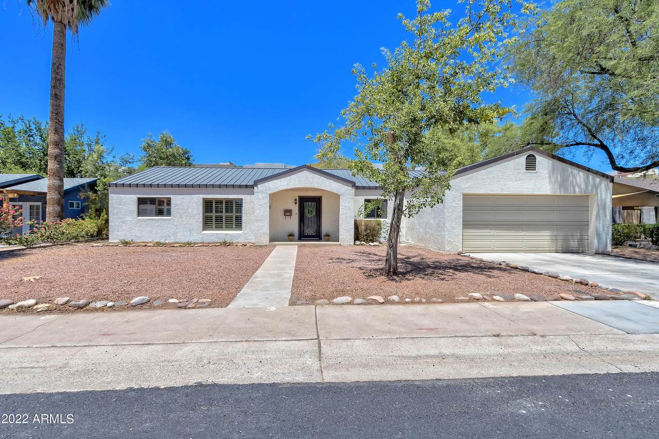 312 14TH Street - Photo 1