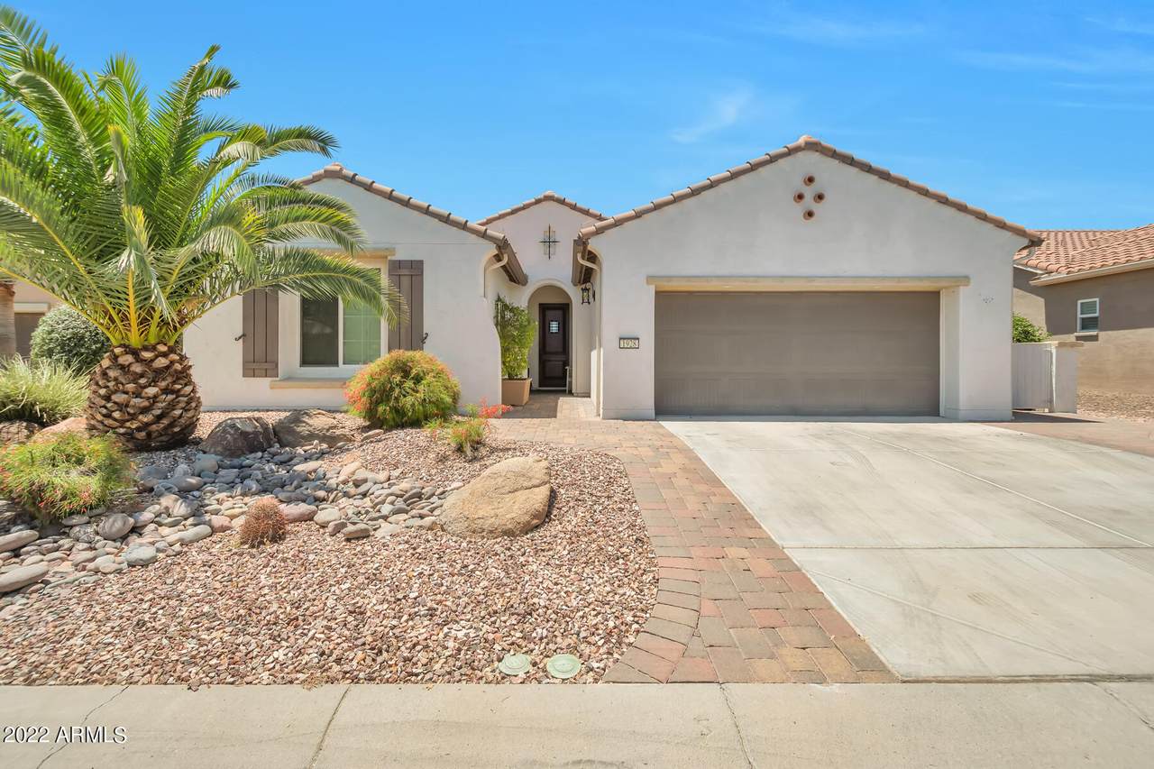 1928 164TH Avenue - Photo 1