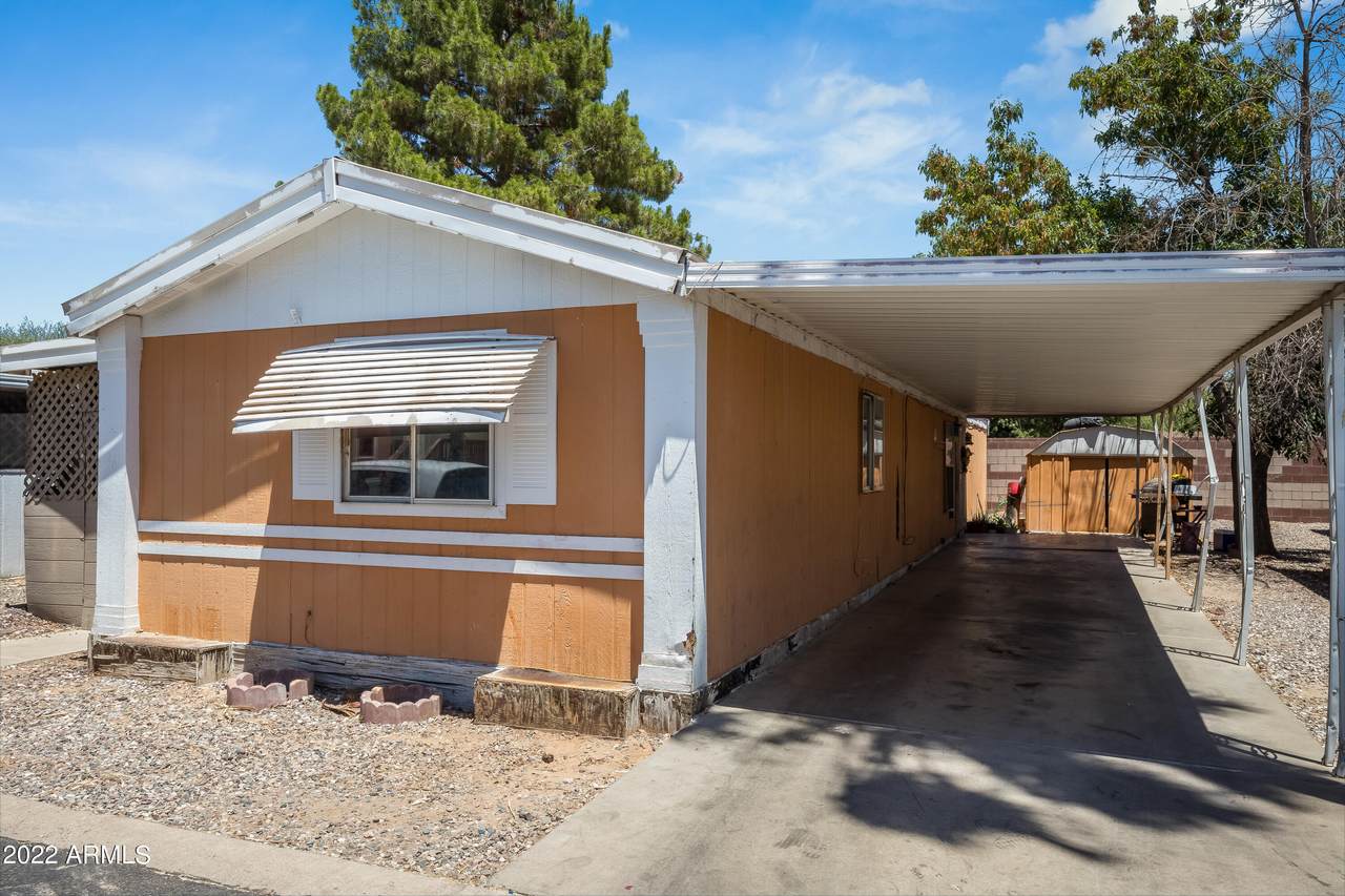 7920 Glendale Avenue - Photo 1