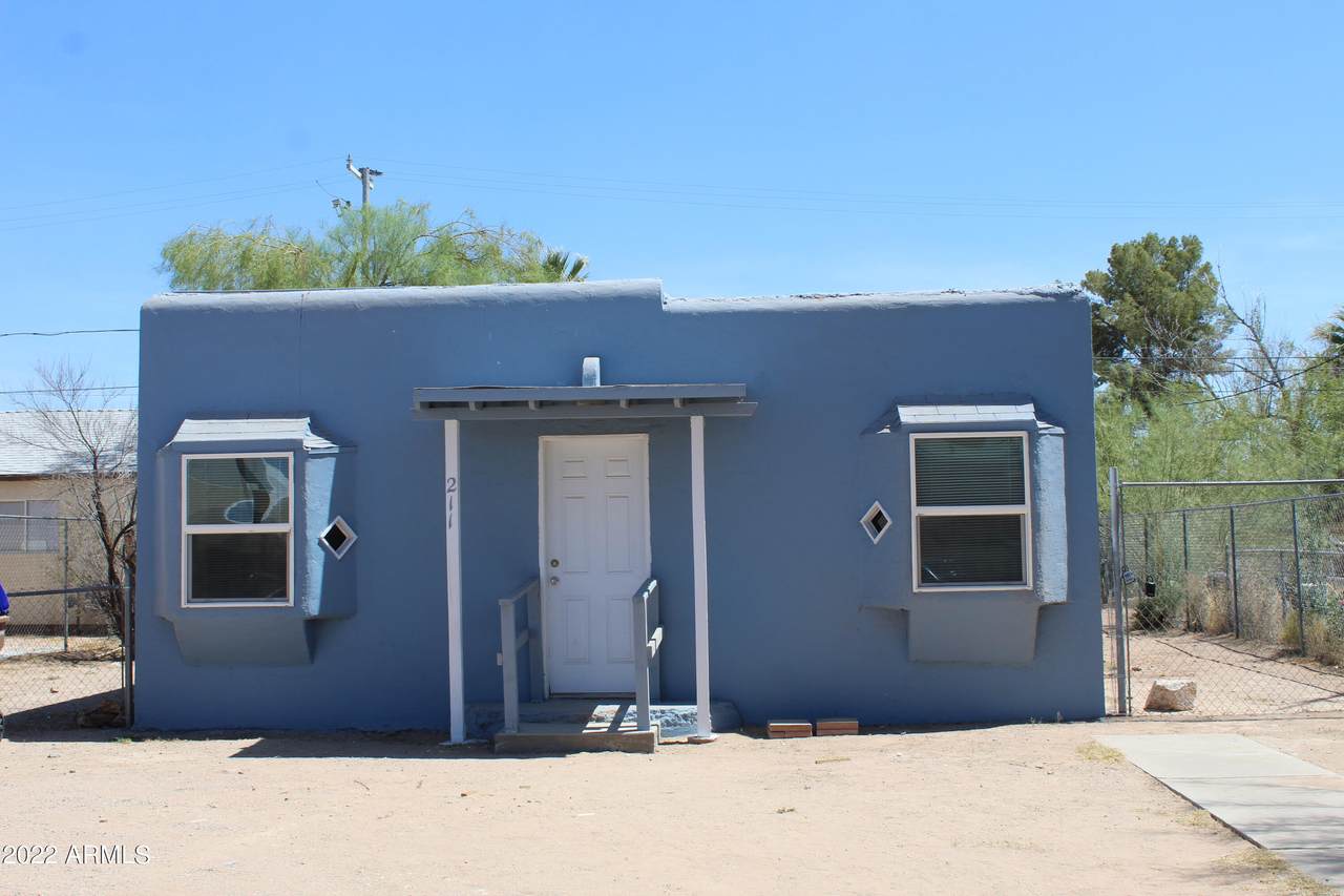 211 Northern Avenue - Photo 1