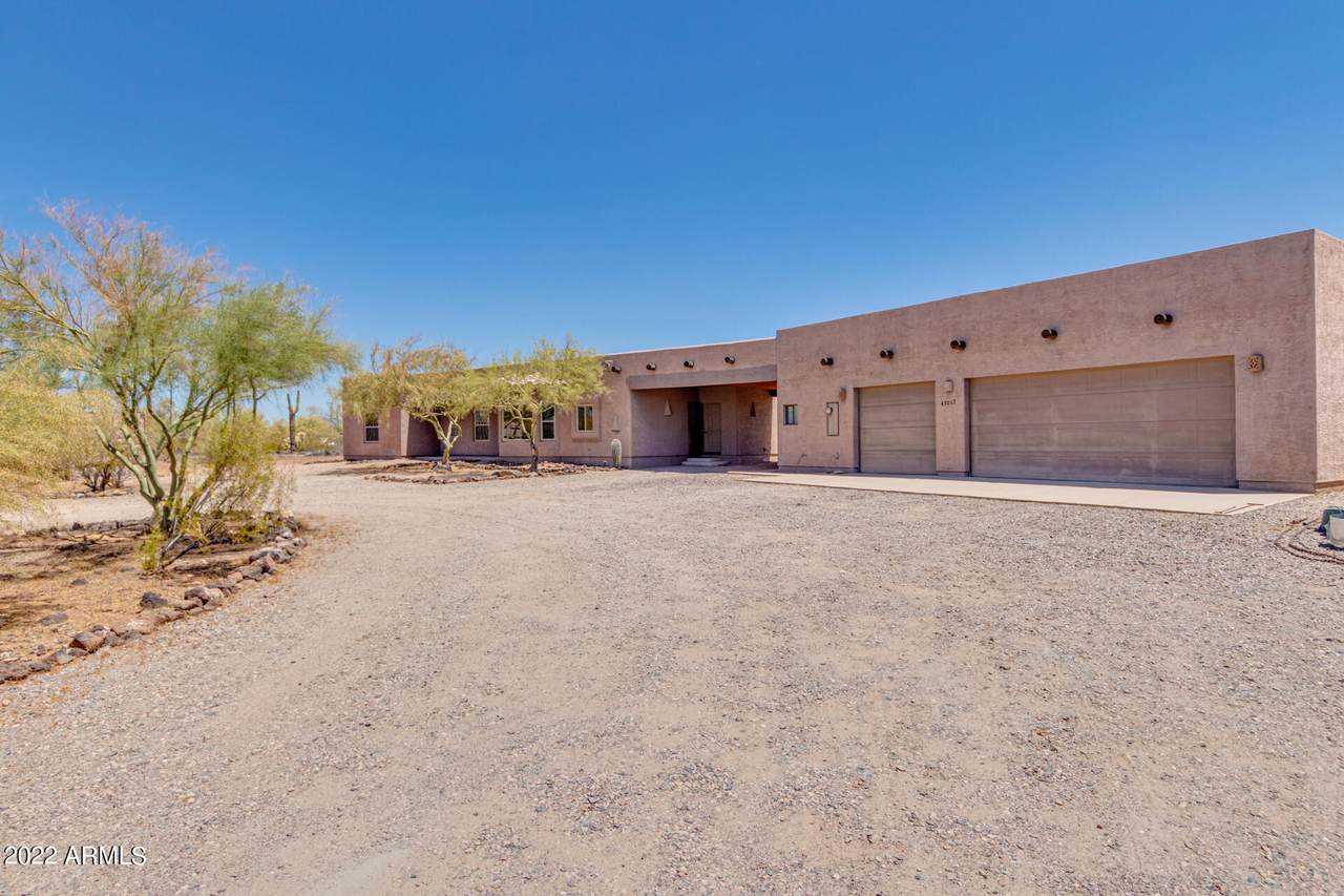 43039 18TH Street - Photo 1