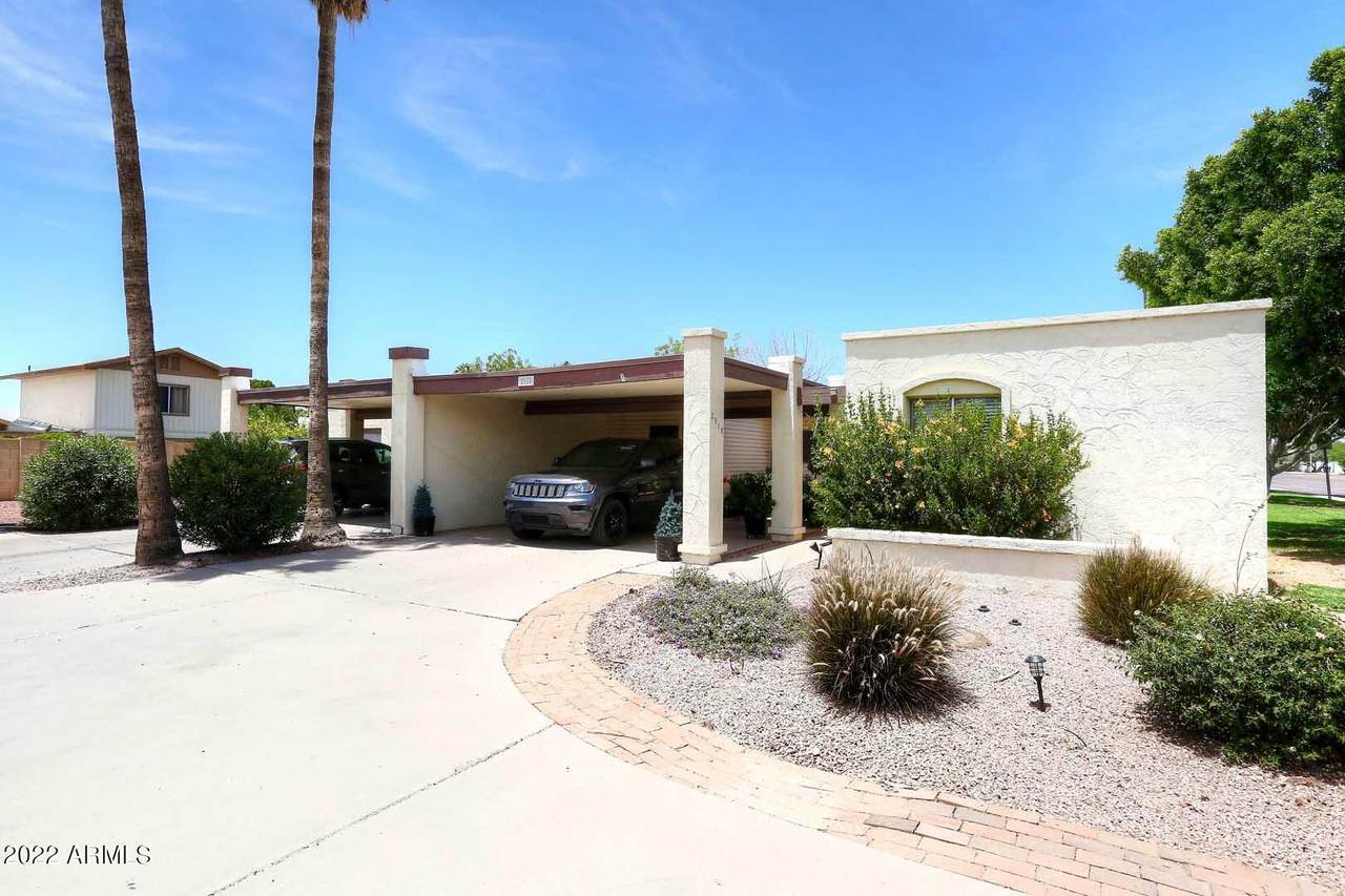 2918 Country Club Way - Photo 1