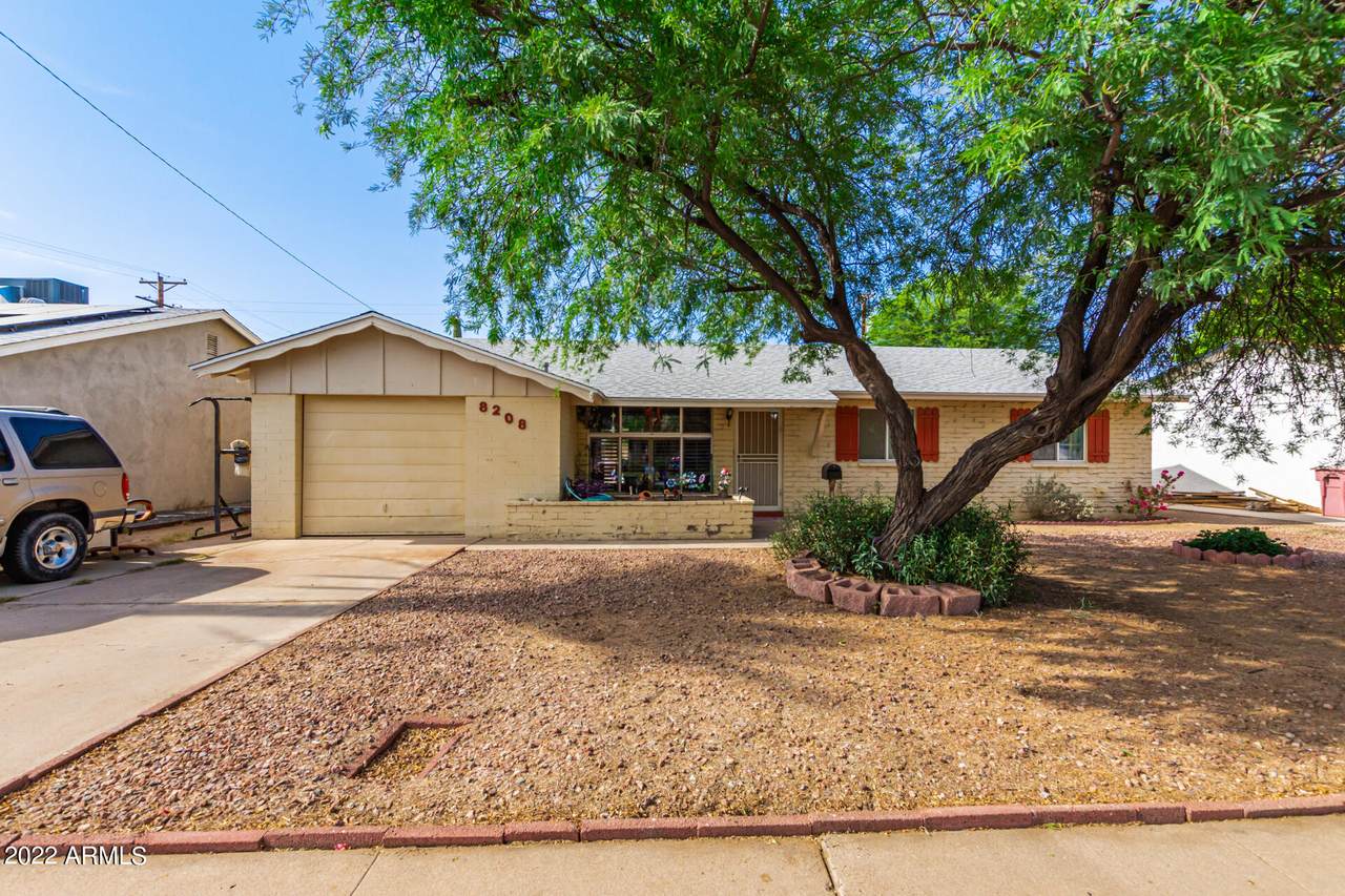 8208 Elm Drive - Photo 1