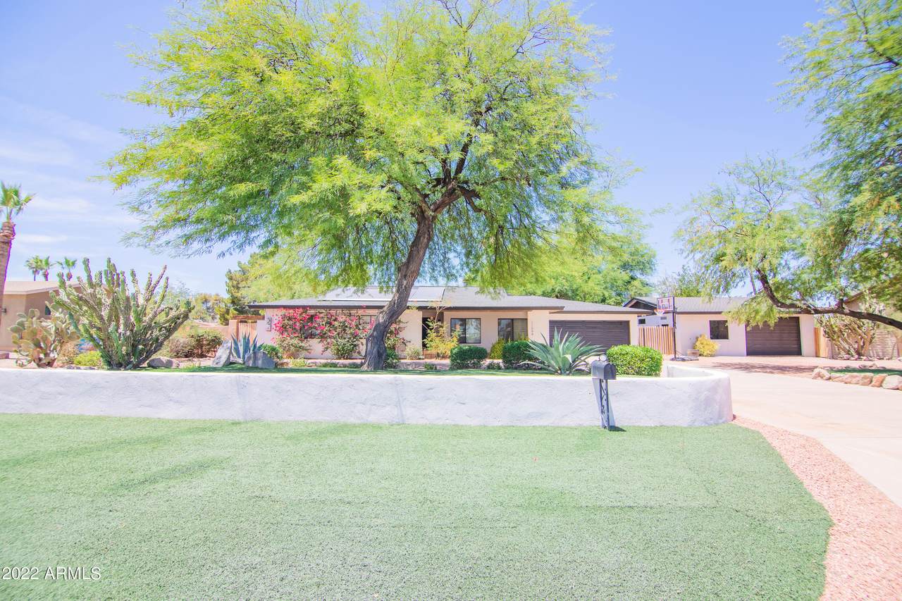 11044 36th Street - Photo 1