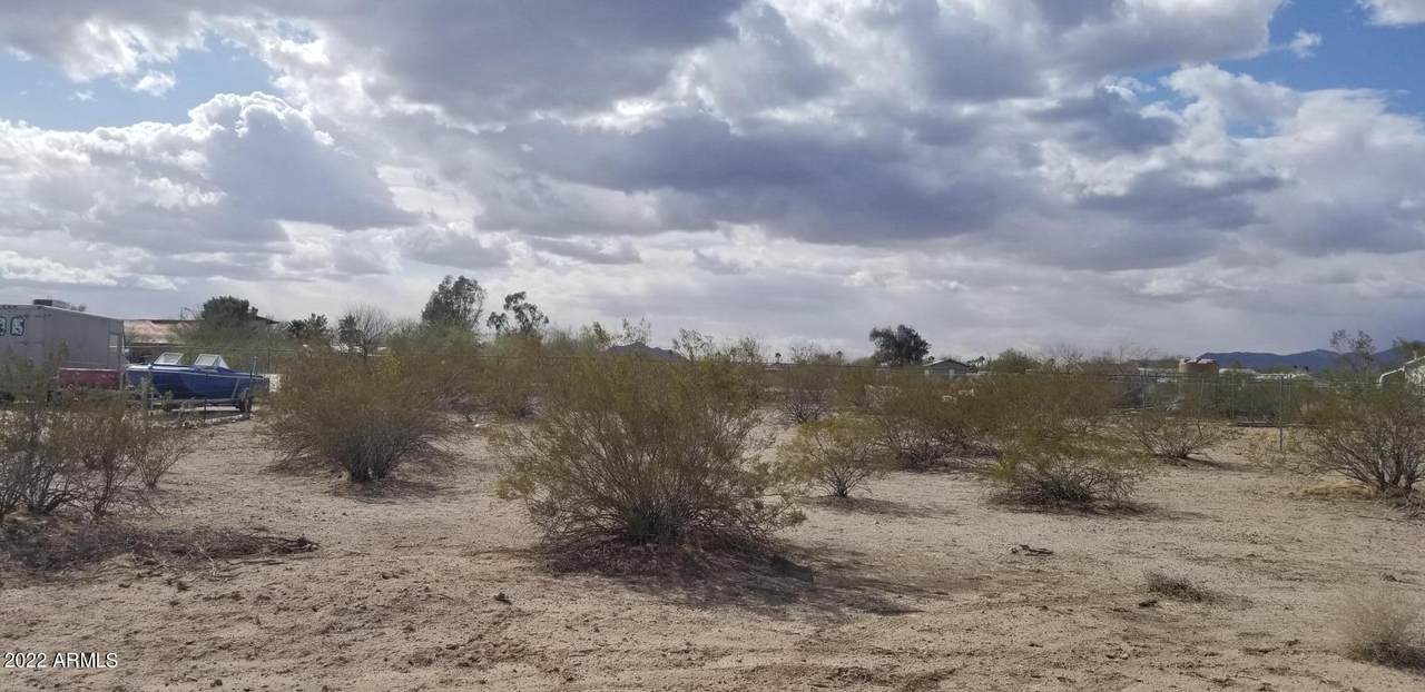 39498 Corral Way - Photo 1