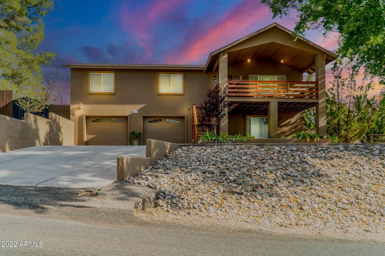 989 Meadowlark Lane - Photo 1