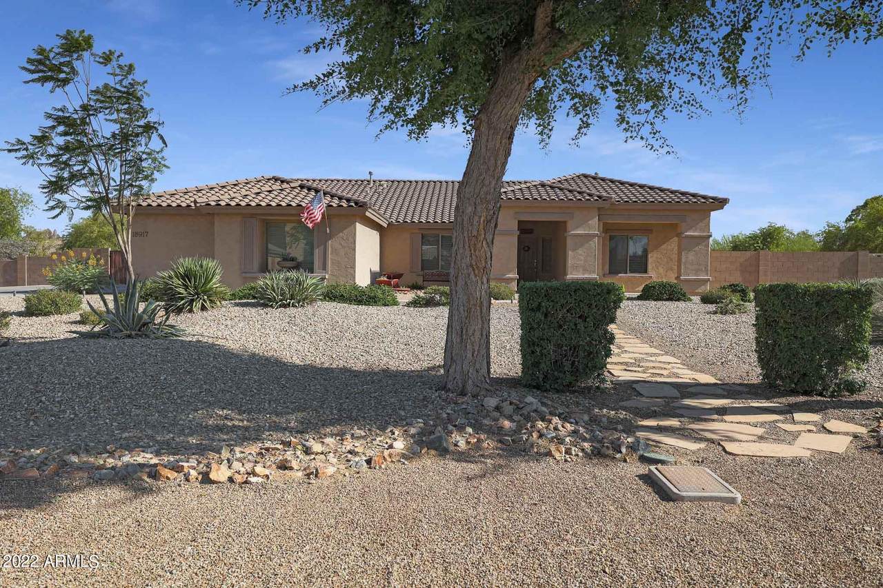 18917 Amelia Avenue - Photo 1