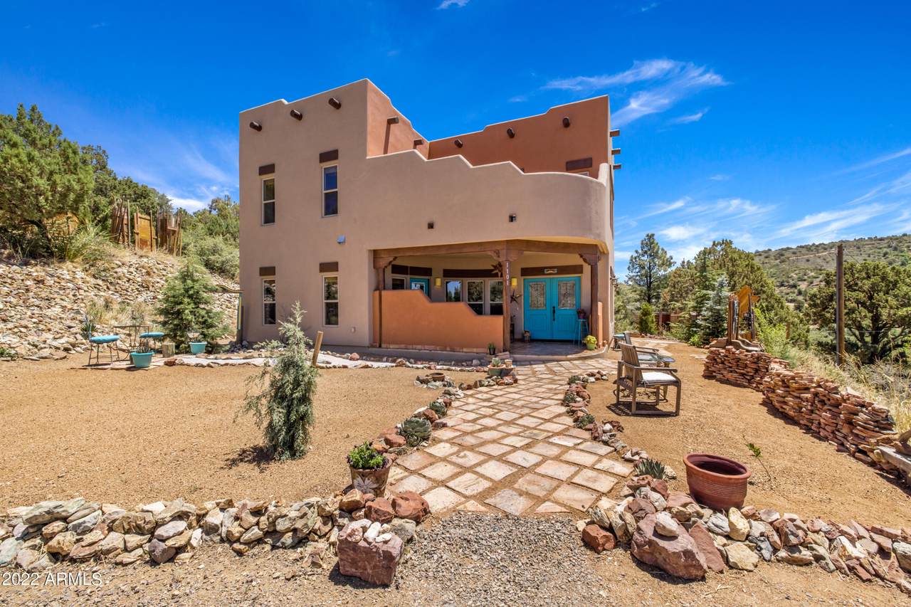 1101 Terrace Drive - Photo 1