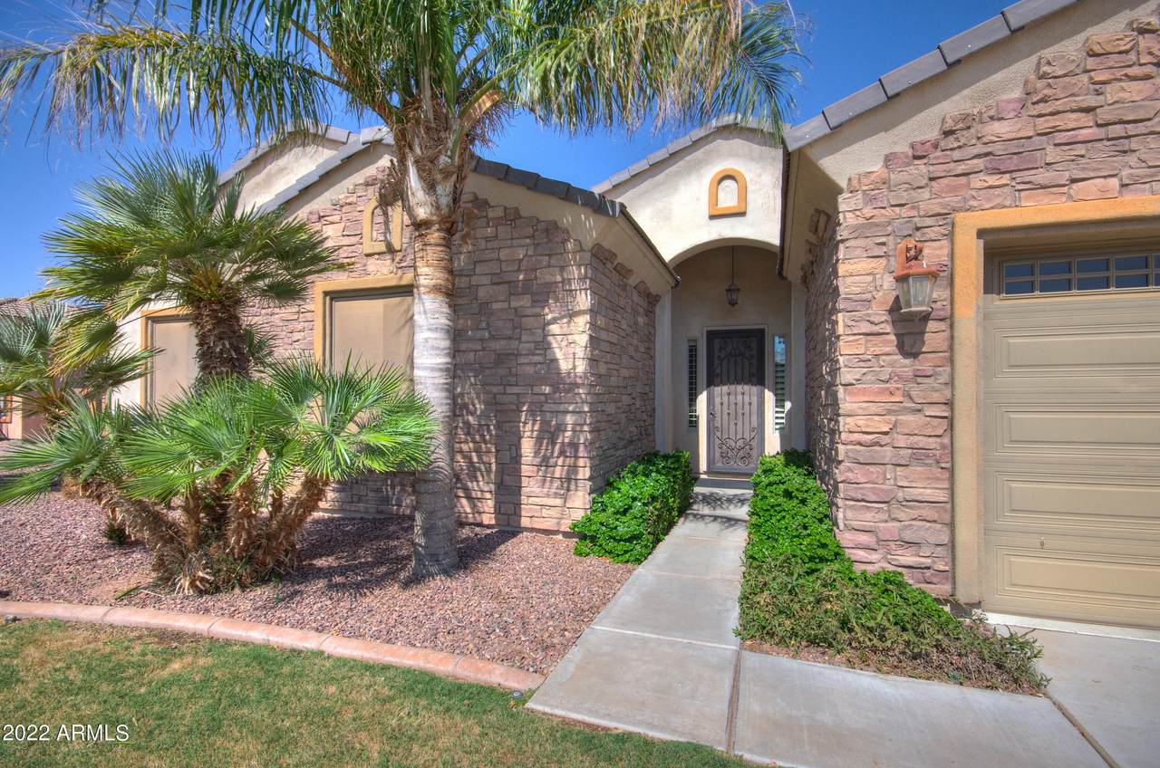 2389 Horseshoe Circle - Photo 1