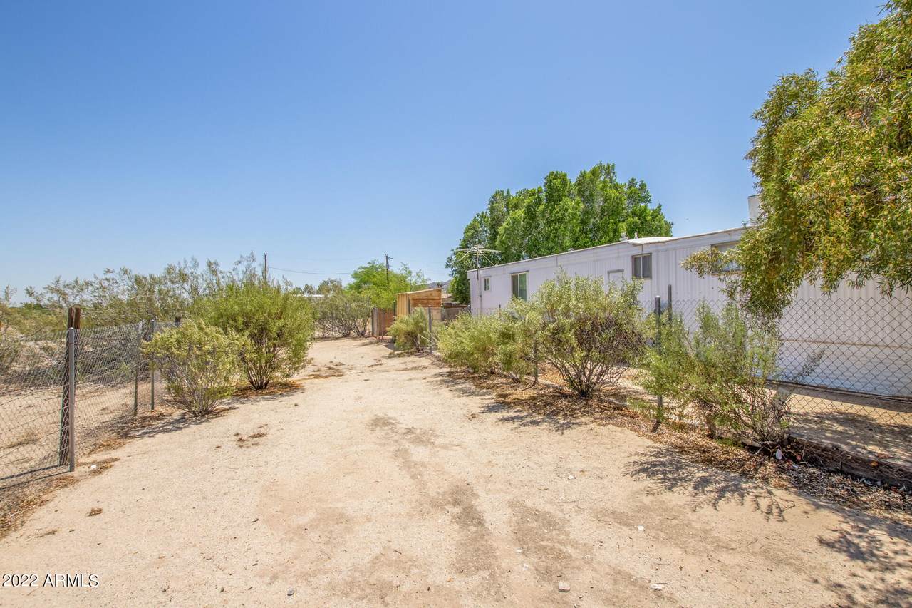 8201 9TH Street - Photo 1