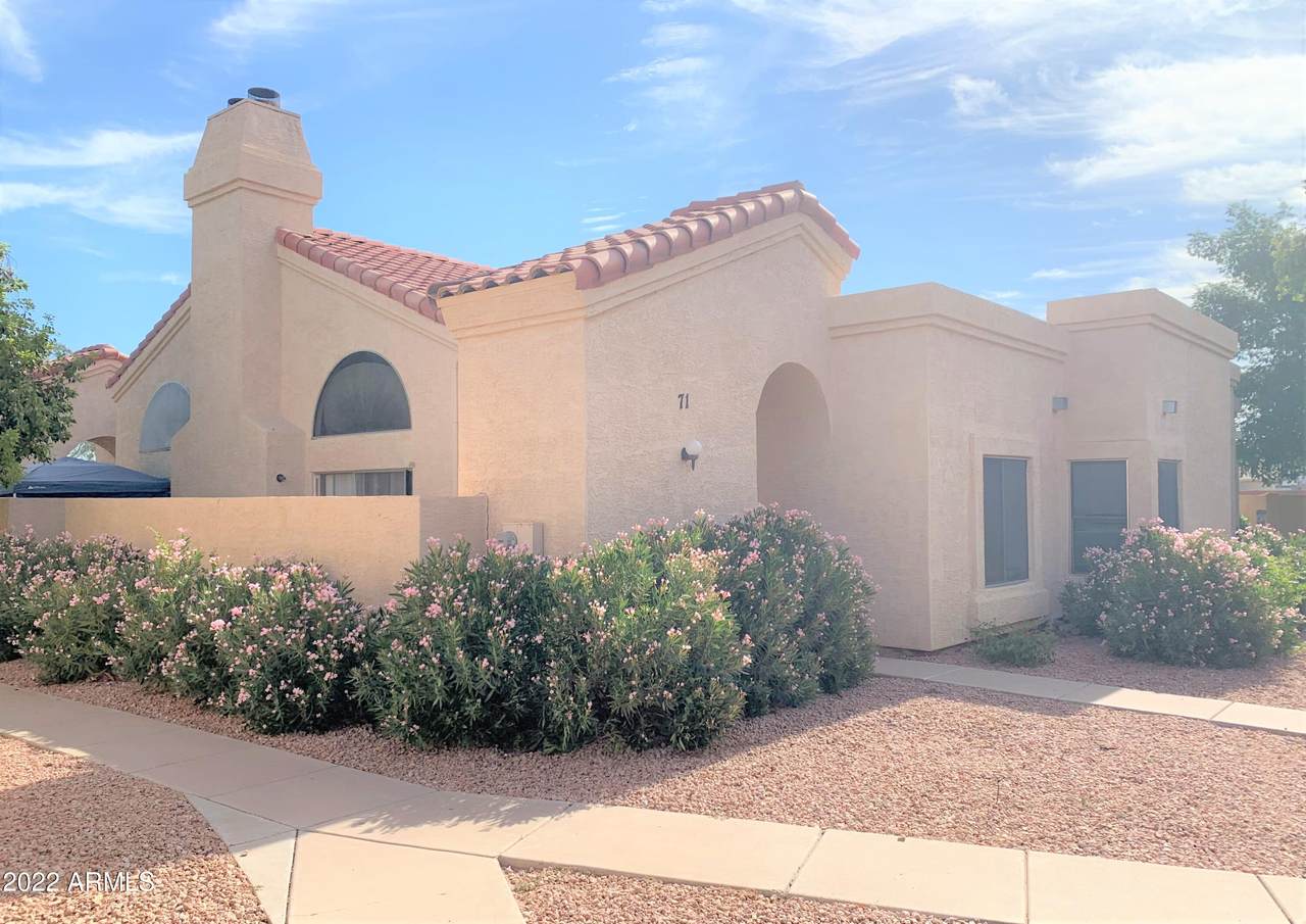 1111 Summit Place - Photo 1
