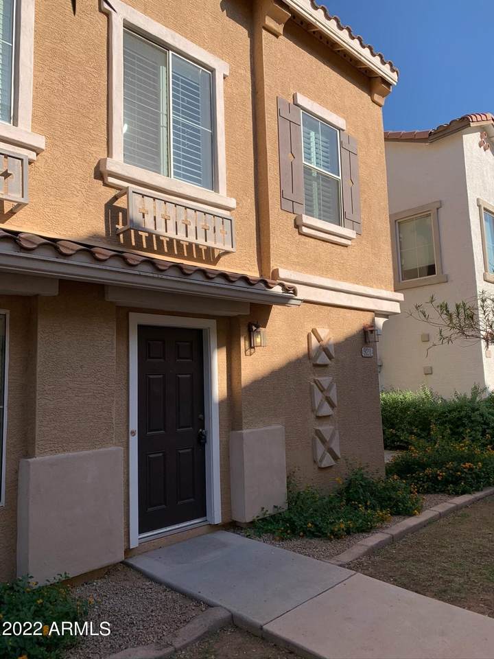921 Aspen Way - Photo 1
