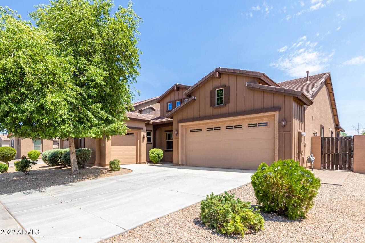 2681 Iris Drive - Photo 1