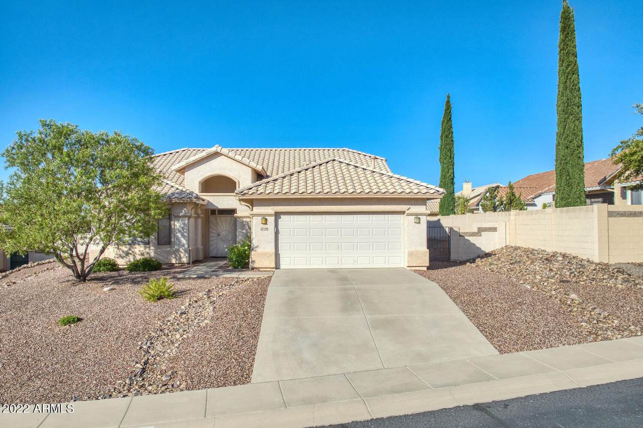 2729 Avondale Drive - Photo 1