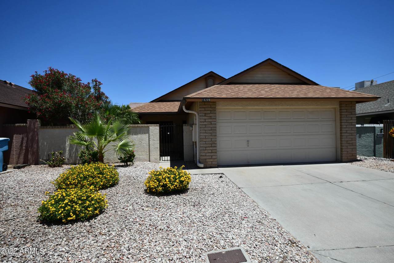 18209 19TH Street - Photo 1