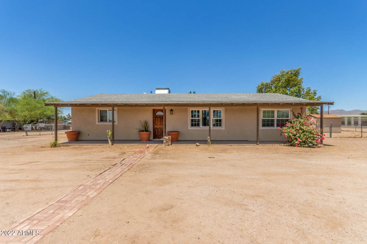 646 192ND Avenue - Photo 1