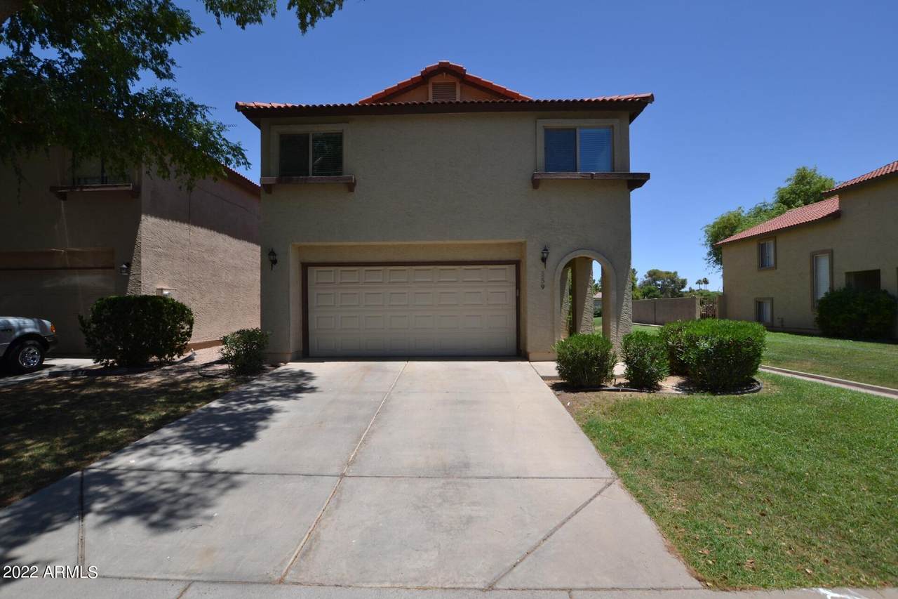 559 Maple Street - Photo 1