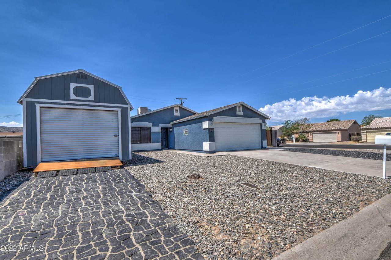 2001 Saint Catherine Avenue - Photo 1