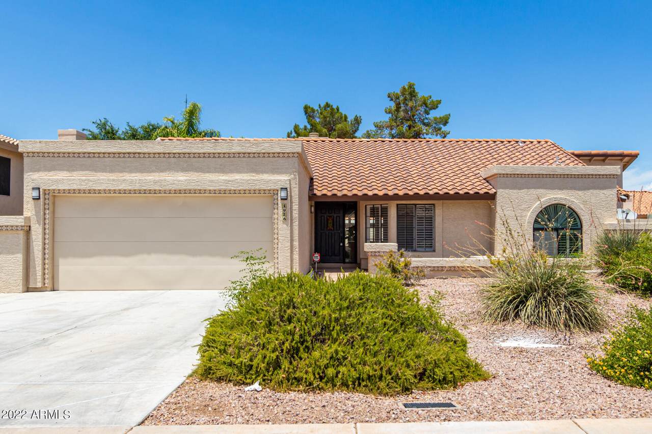 1926 Belmont Drive - Photo 1