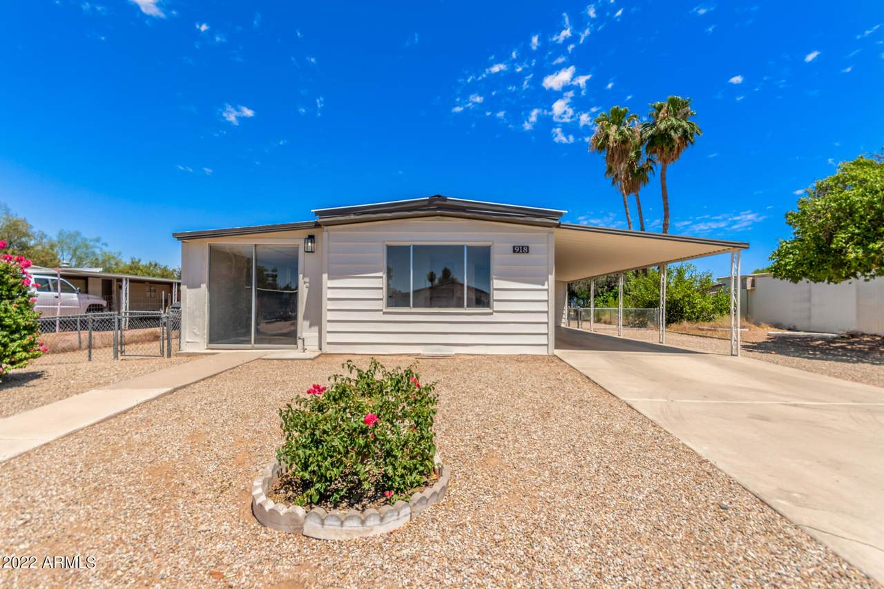 918 Evangeline Avenue - Photo 1