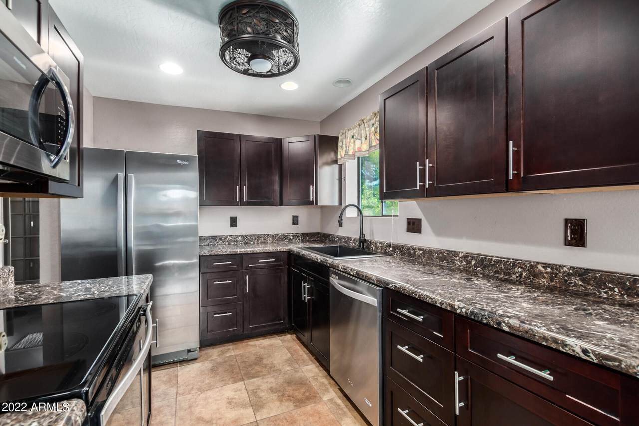 3102 Clarendon Avenue - Photo 1