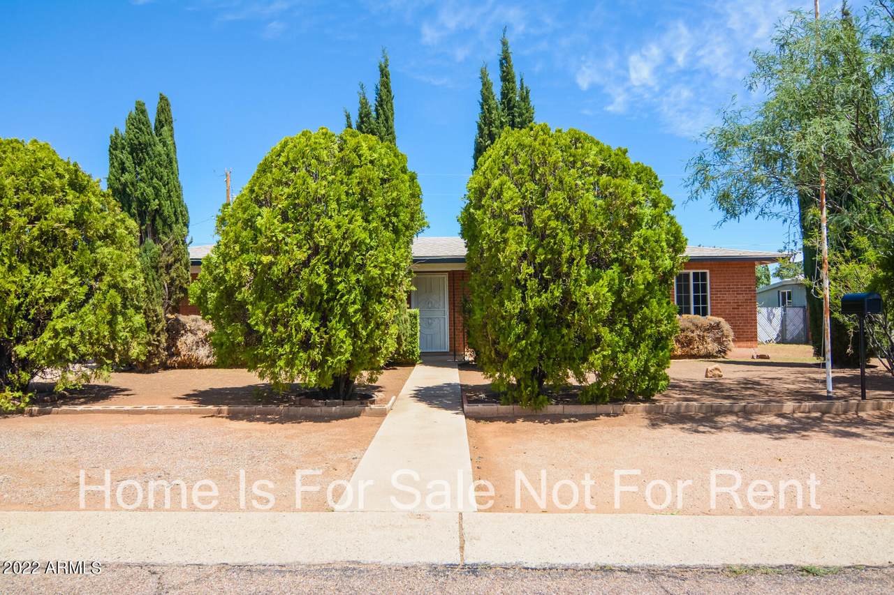 83 James Drive - Photo 1
