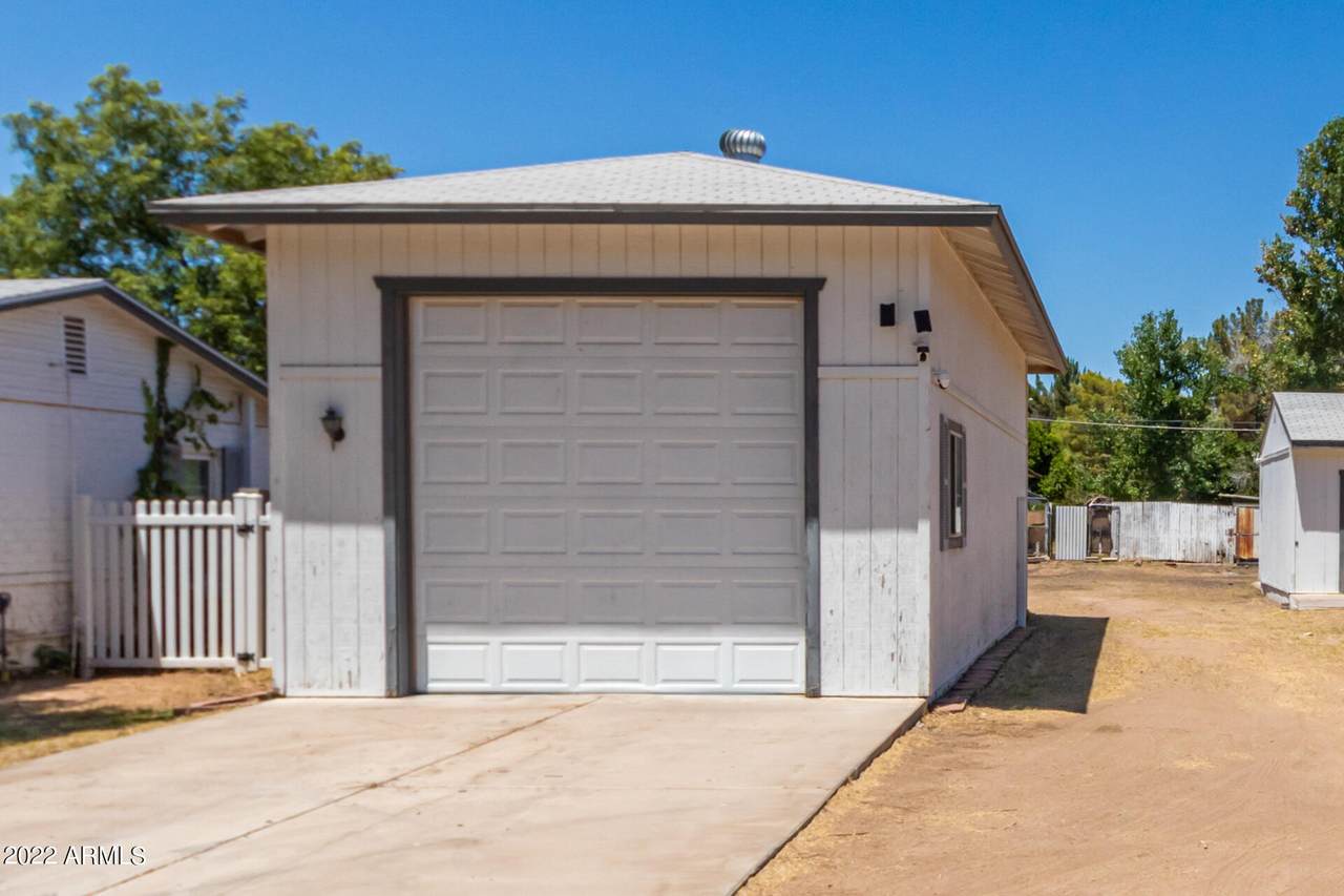 436 Macdonald - Photo 1